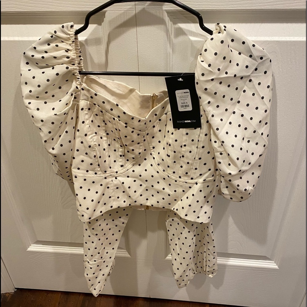 Fashion Nova Girls Top.